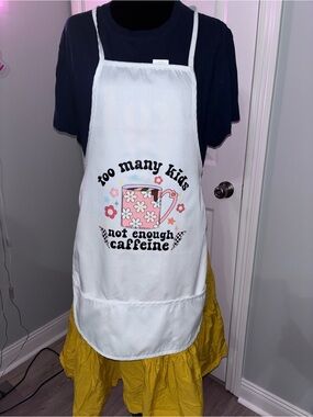 White Apron Too Many Kids not enough caffeine graphic